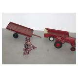 4 PC OF ERTL TRACTOR COMPLEMENTS