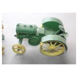 DIE-CAST JOHN DEERS TRACTORS