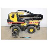 TONKA MIGHTY CRANE 758
