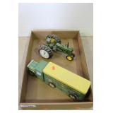 JOHN DEERE COLLECTIBLES