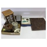 GROUPING OF VINTAGE KITCHENWARE