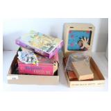COLLECTION OF LOOSE TOYS AND BOARD GAMES
