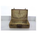 VINTAGE SUITCASE