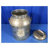 VINTAGE 8 QUART STEEL CREAM PAIL & LID