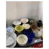 GLASS KITCHEN ITEMS INCLUDING SYRACUSE CHINA