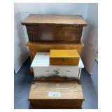 4 WOODEN STORAGE BOXES AND DOLL DRESSER