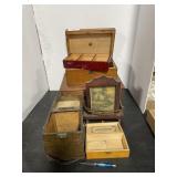 4 WOODEN BOXES AND LIGHT UP PRINT