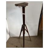 WOODEN CAMERA TRIPOD