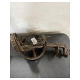 ANTIQUE REEDING HARDWARE APPLE PEELER