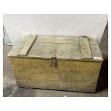 PRIMITIVE BLANKET / STORAGE CHEST