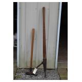 PEAVEY AND WOODEN HANDLE SLEDGE HAMMER