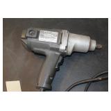 1/2" ELECTRIC IMPACT BLACK AND DECKER