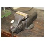 UNKNOWN MAKER BENCH VISE