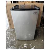 MAGIC CHEF MINI FRIDGE WITH FREEZER