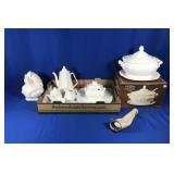 SOUP TOUREEN & SERVING PIECES