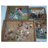 COSTUME JEWLERY ASSORTMENT