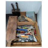 KITCHEN KNIVES & GADGETS