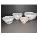 PYREX TOWN AND COUNTRY MIXING BOWLS