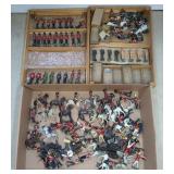 COLLECTION OF METAL SOLIDIERS AND HORSES