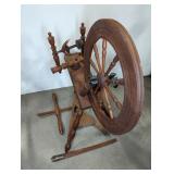ANTIQUE SPINNING WHEEL