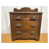 VICTORIAN ERA DOLL HOUSE DRESSER