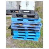 9 Plastic Shipping Pallets
