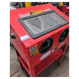 Central Pneumatic 40 lb Blast Cabinet