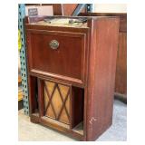 Zenith Wood Console Radio Phonograph 24x15x34.5