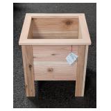 NATURAL CEDAR PLANTER