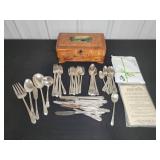 1847 Rogers Bros IS Adoration Flatware Set