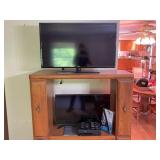 (2) Samsung TVs, 40ï¿½ & 32ï¿½, Blu-Ray & DVD Players