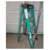 Werner 4ft Fiberglass Step Ladder 225lb Capacity
