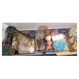 Decorative Household Lot With Rug, Glass, Trays