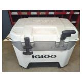 Igloo Heavy Duty White Cooler with Ruler Lid