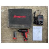 Snap-on CT561 Cordless Impact Wrench Set