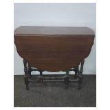 Drop Leaf Oval Table With Turned Gate Legs