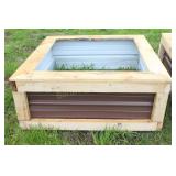 RAISED BED - PLANT BOX - WOOD FRAME / METAL SIDES
