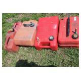 5 PLASTIC GAS CANS