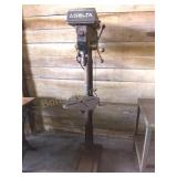 DRILL PRESS WITH ADJUSTABLE TABLE