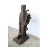 LARGE IRON 1522 15TON JACK