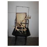 PARAKEET STAND OR SIMILAR SIZE BIRD