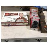 COMPLETE ERECTOR SET IN METAL TIN, OLD WOOD PLANE