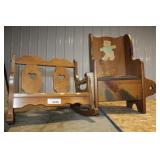 2 PIECES OF CHILDRENS FURNITURE