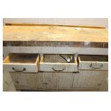 WOODEN WORK BENCH