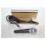 8 MICROPHONES