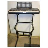 YAMAHA PSR-270 KEYBOARD AND STAND