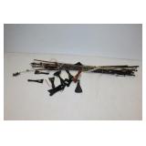 GROUP OF VARIOUS VIOLIN PARTS AND BOWS