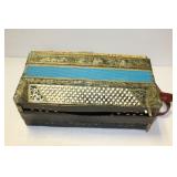 UNKNOWN BRAND ACCORDION