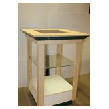 SQUARE DISPLAY UNIT WITH OPEN TOP