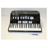 ACCORGAN CLASSIC ELECTRIC ACCORDION IN CASE